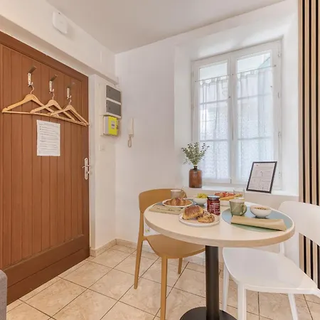 Appartement Evasion A Deux, Neuf Et Design A Tarbes, Gare A 700 M, Arrivee Autonome Tarbes